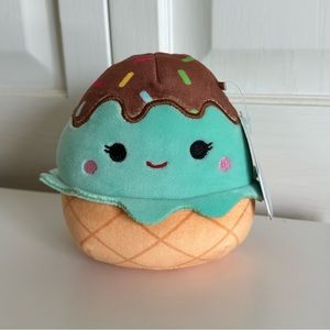 Squishmallows 5” Maya
